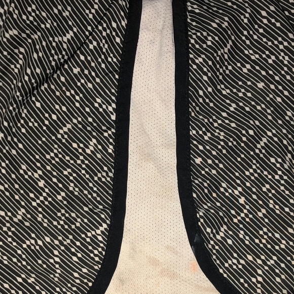 Black and White Nike Running Shorts - Picture 4 of 4